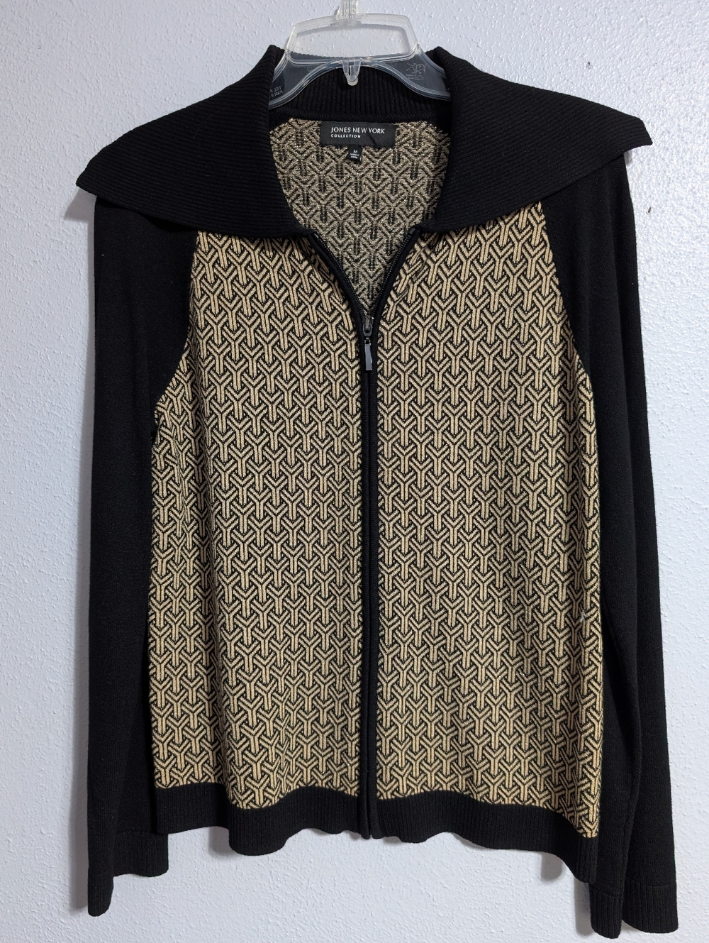 Jones New York Black and Tan Zip-Front Geometric Knit Cardigan